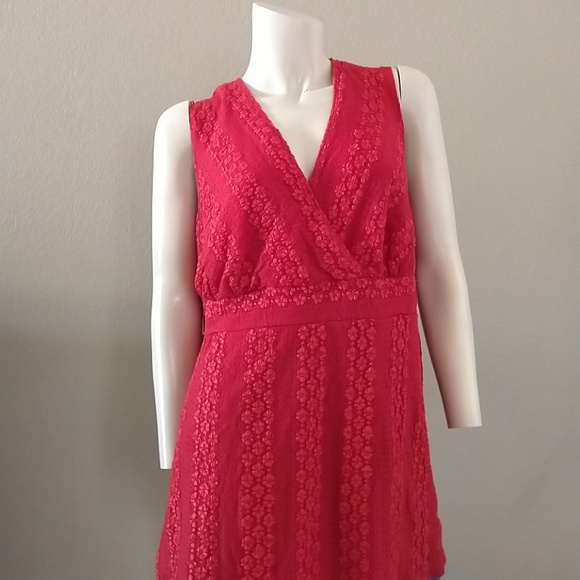 Lane Bryant Tops - Lane Bryant red textured sleeveless top blouse 22